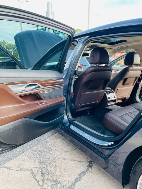 2018 BMW 7 Series 740i