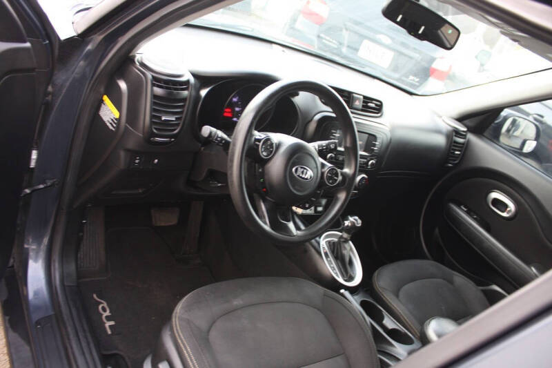 2016 Kia Soul +