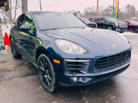 2017 Porsche Macan for sale at GoldenGate Auto Sales LLC in Crystal MN