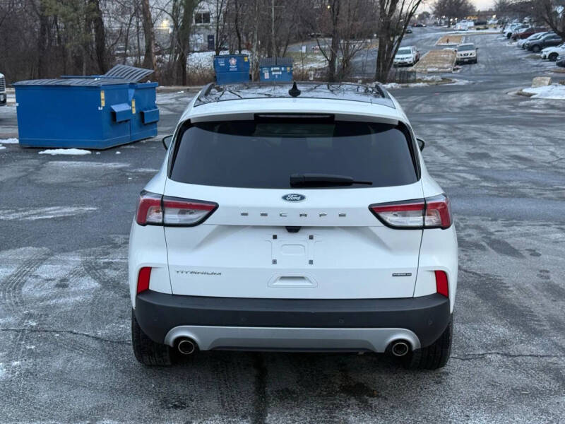 2020 Ford Escape Hybrid Titanium