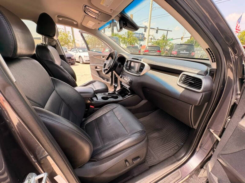 2019 Kia Sorento EX V6