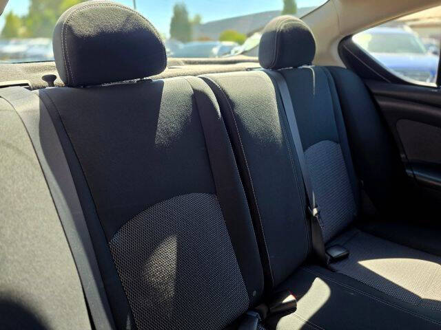 2015 Nissan Versa 1.6 SV