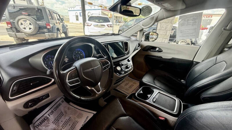 2022 Chrysler Pacifica Touring L