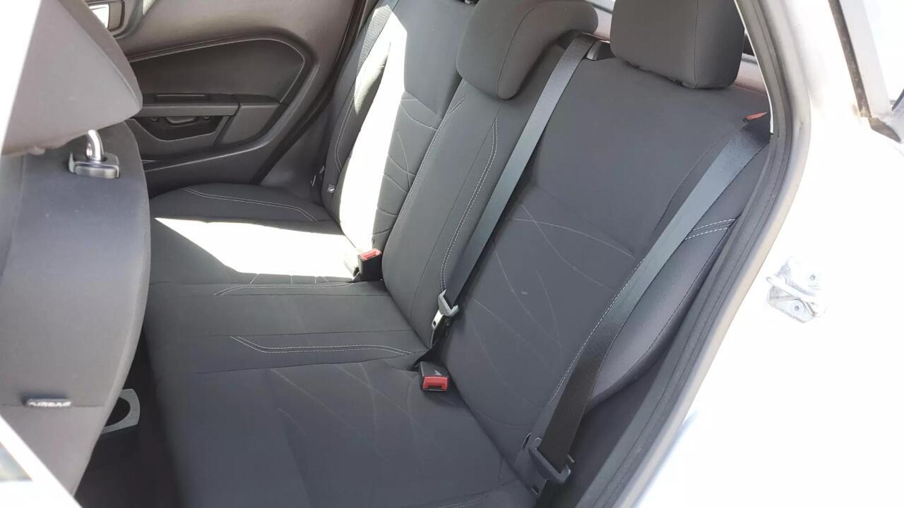 2014 Ford Fiesta SE 4dr Hatchback 15