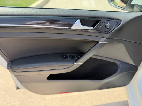2015 Volkswagen Golf TSI SEL