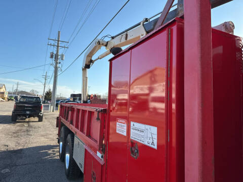 2005 Freightliner M2 106