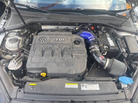 2015 Volkswagen Golf TDI SE