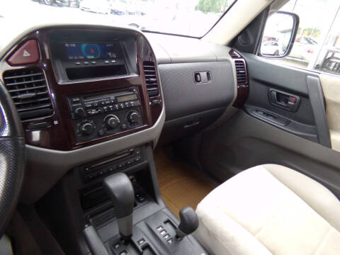 2002 Mitsubishi Montero Limited