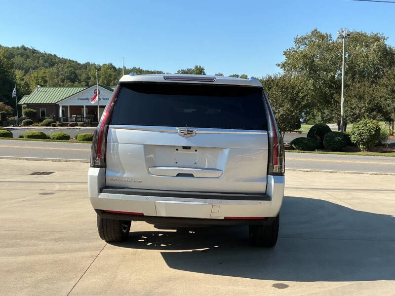 2019 Cadillac Escalade Luxury
