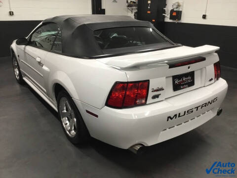 2003 Ford Mustang
