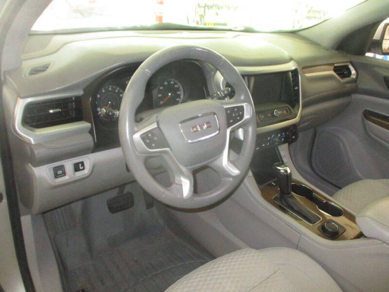 2019 GMC Acadia SLE-2