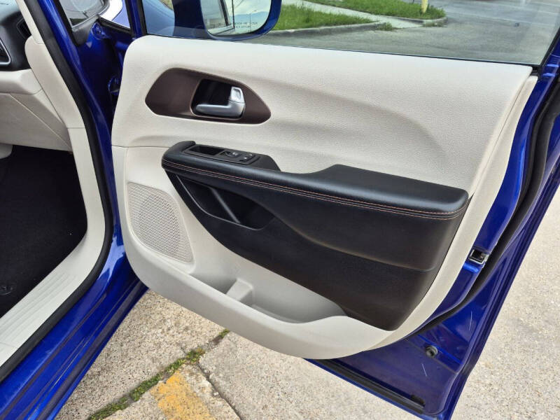 2019 Chrysler Pacifica Touring Plus