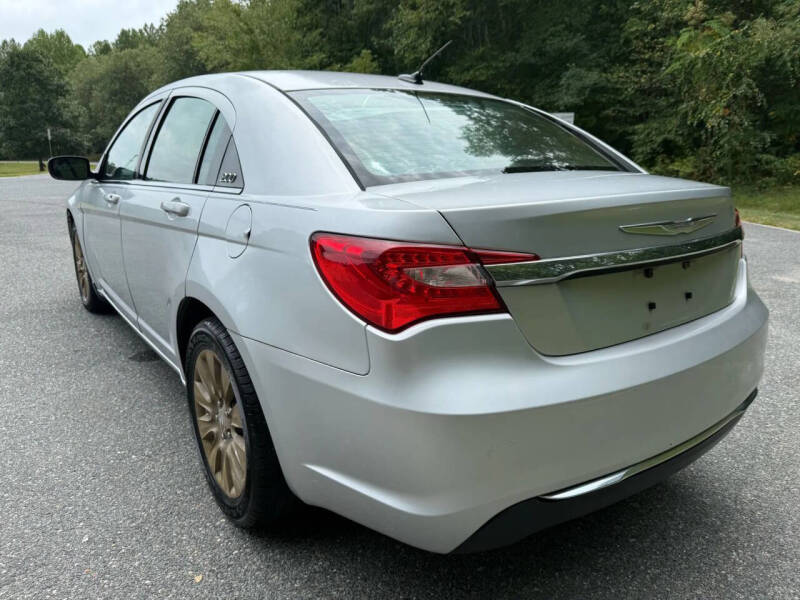2012 Chrysler 200 LX