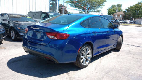 2015 Chrysler 200 S