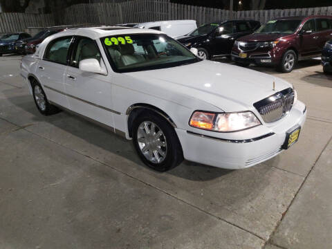2003 Lincoln Town Car Signature