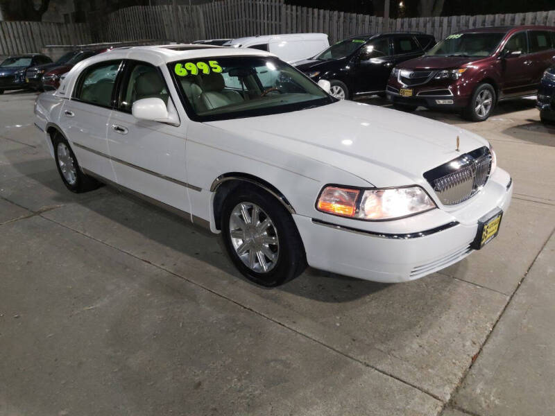 2003 Lincoln Town Car Signature