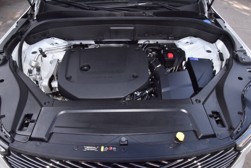 2025 Volvo XC90 B6 Plus Bright Theme 7P