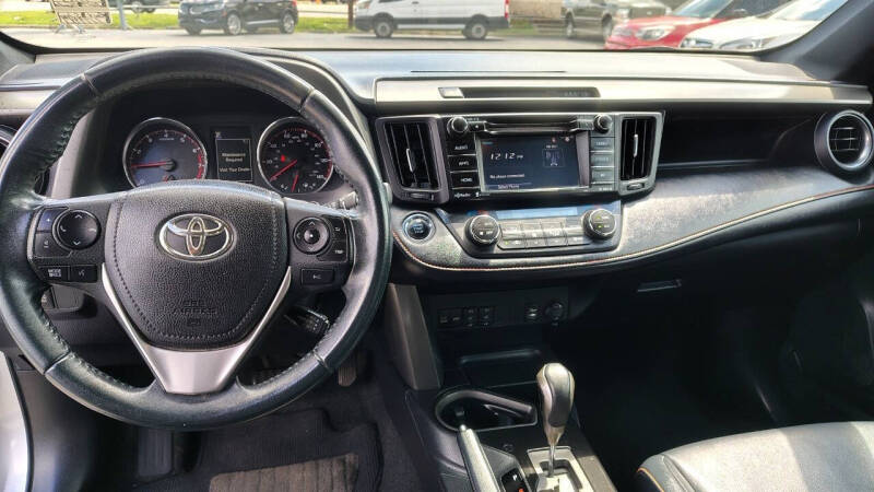 2017 Toyota RAV4 SE