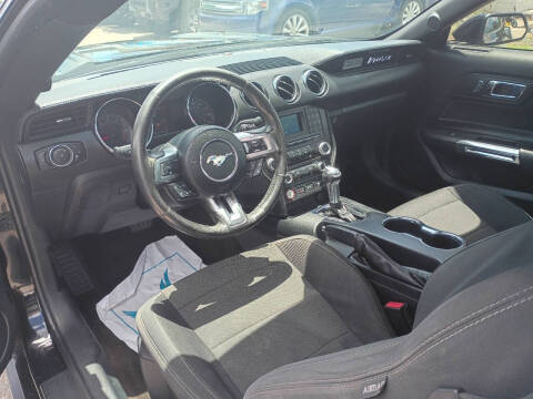 2016 Ford Mustang V6