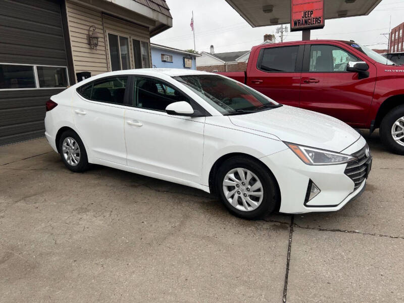 2019 Hyundai Elantra for sale at River City Auto Center LLC in Chester IL