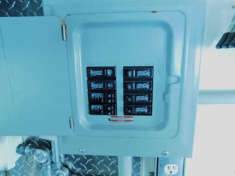 1999 Freightliner MT45 Chassis