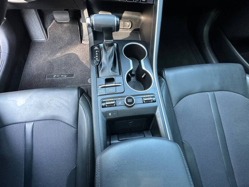 2022 Kia K5