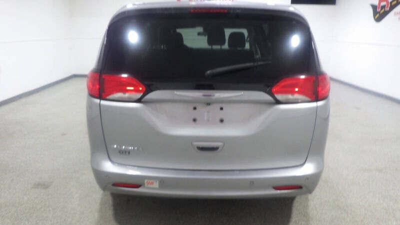 2019 Chrysler Pacifica L