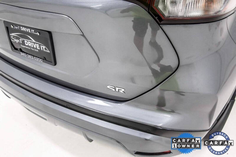 2022 Nissan Kicks SR