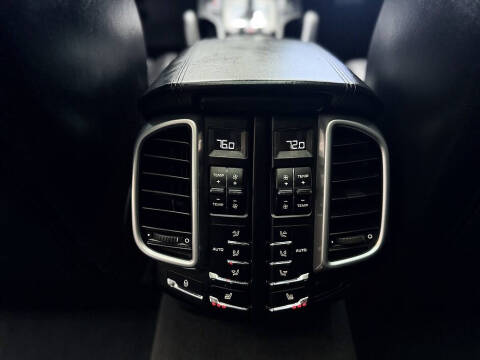 2012 Porsche Cayenne Turbo