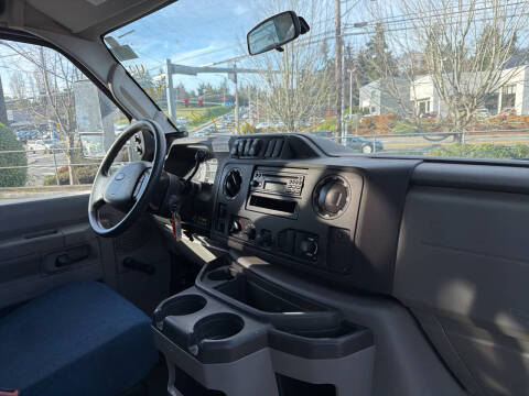 2012 Ford E-Series E-450 SD