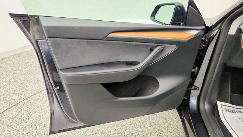 2025 Tesla Model Y Long Range