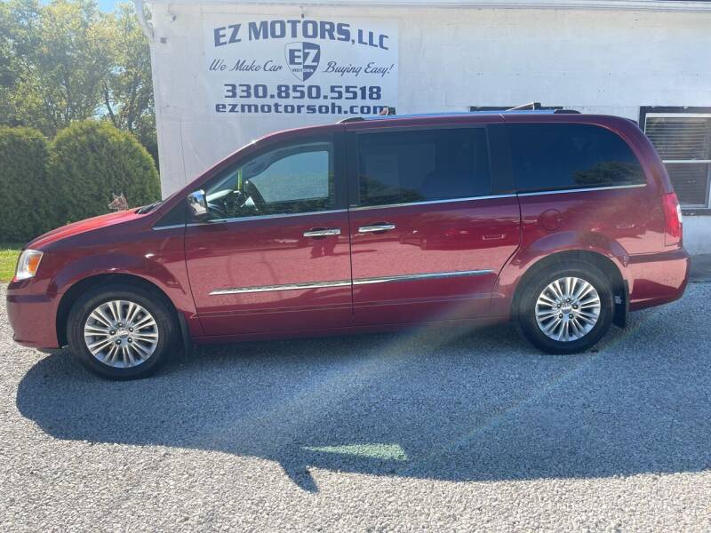 2013 Chrysler Town and Country for sale in Deerfield, OH