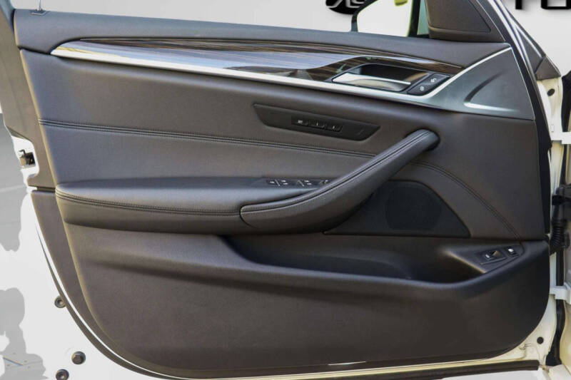 2019 BMW 5 Series 530e iPerformance