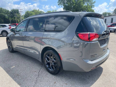2020 Chrysler Pacifica Touring L Plus