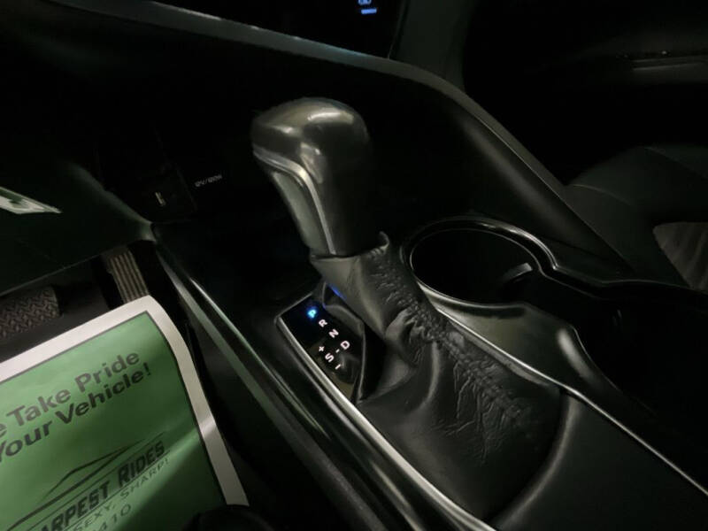 2019 Toyota Camry SE