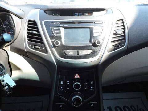 2014 Hyundai Elantra SE