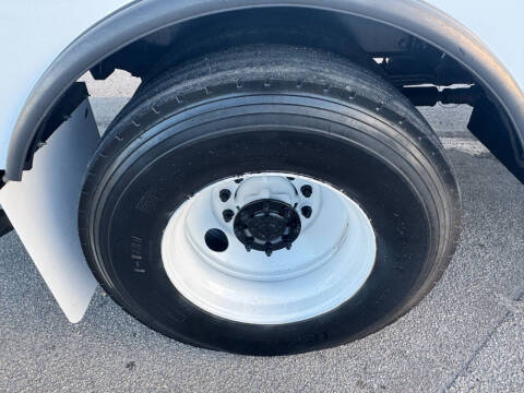 2016 Freightliner M2 106