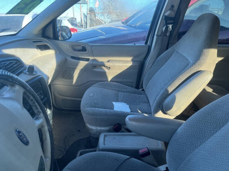 2003 Ford Windstar LX Standard