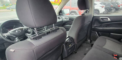 2019 Nissan Pathfinder SV