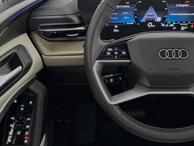 2025 Audi Q5 quattro Premium TFSI