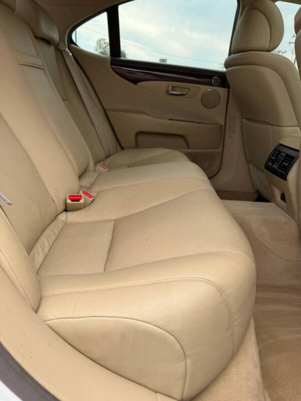 2007 Lexus LS 460
