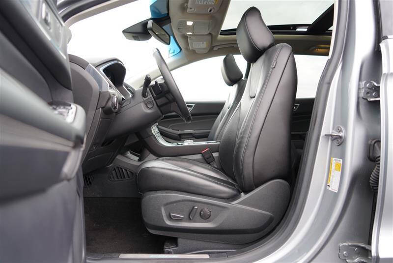 2020 Ford Edge Titanium