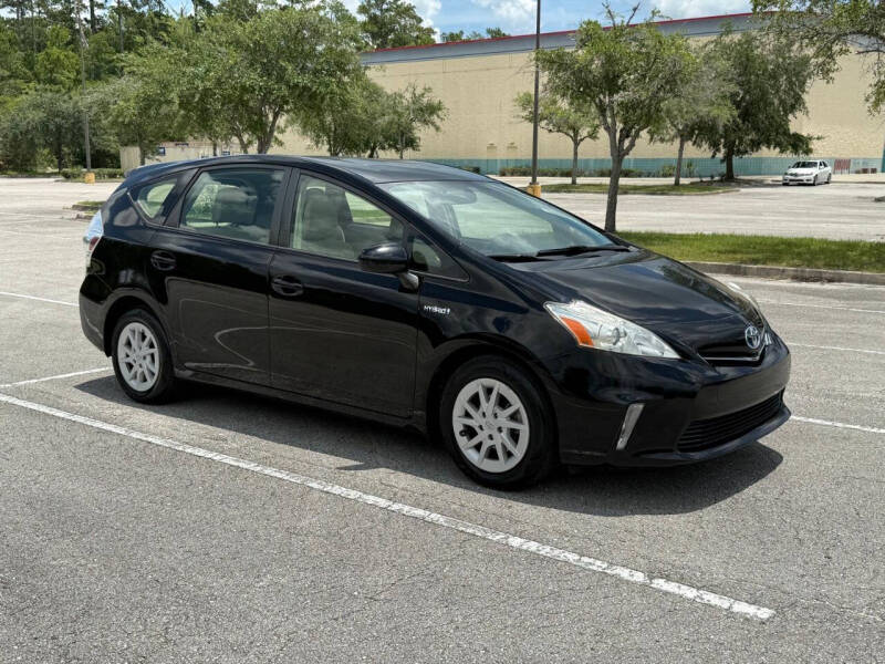 2012 Toyota Prius v Two