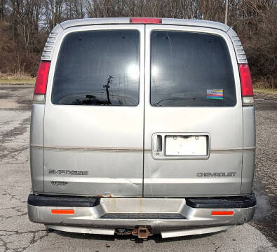 2001 Chevrolet Express G1500 LT