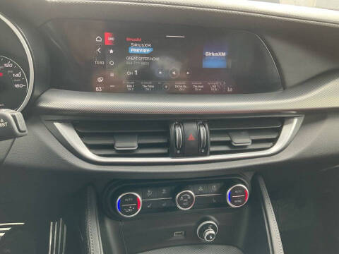 2022 Alfa Romeo Stelvio Veloce