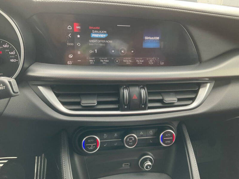 2022 Alfa Romeo Stelvio Veloce