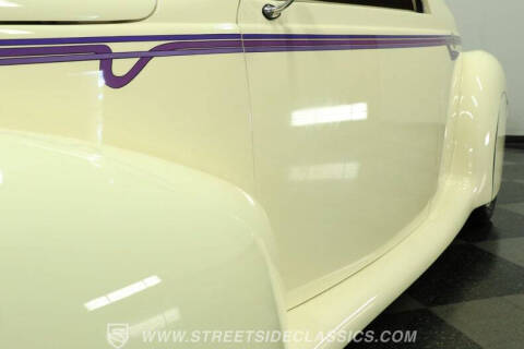 1939 Lincoln Zephyr