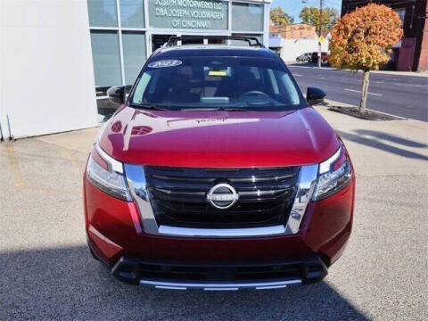 2023 Nissan Pathfinder Platinum