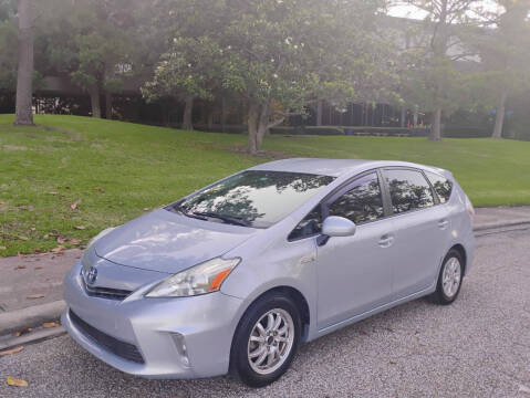2014 Toyota Prius v Three