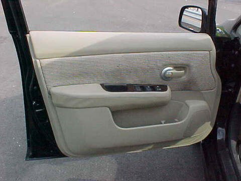 2011 Nissan Versa 1.8 SL